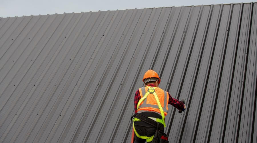 Expert top industrial roofings services in Hidalgo, IL